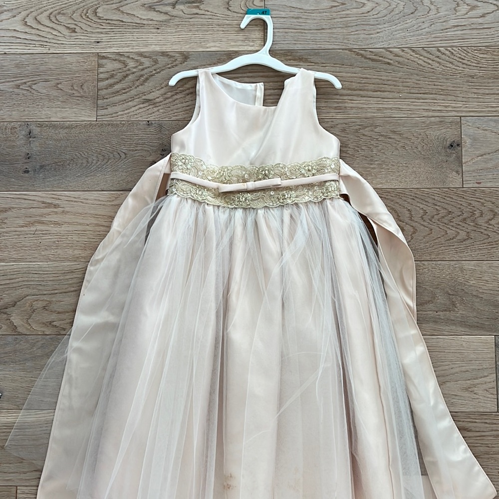 Beauty girls size 6 flower girl dress
